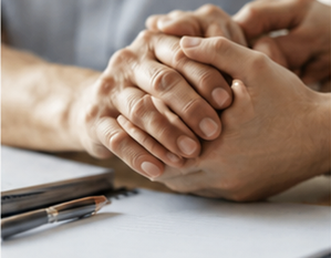 Illustration de l’administration de biens et de la personne représentant un accompagnement humain et juridique dans la protection des personnes vulnérables.